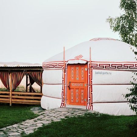 Caloroczne Jurty Mongolskie - "Domy Slonca" โควอตสโก ภายนอก รูปภาพ